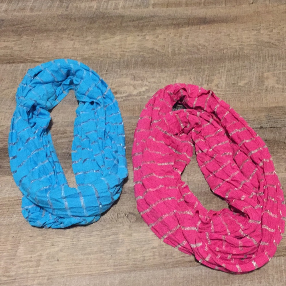 2 Mix-it infinity scarves